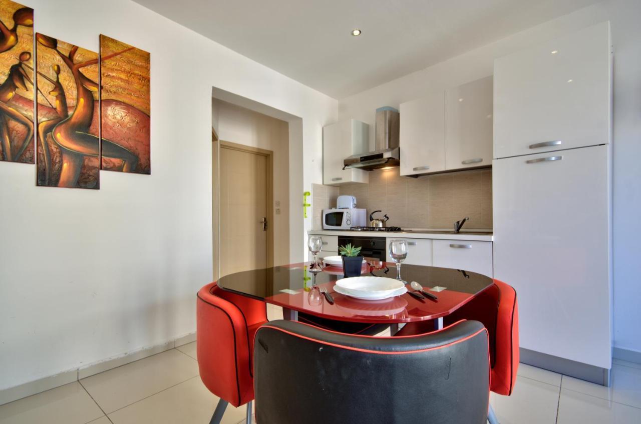 Sapphire Court 2 Bedroom Apartments By Shortletsmalta Слима Екстериор снимка
