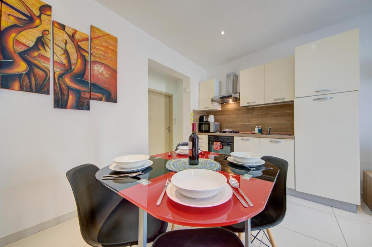Sapphire Court 2 Bedroom Apartments By Shortletsmalta Слима Екстериор снимка